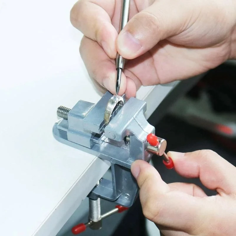 Mini étau d'établi, vis de ser - Electronics Repair Hobby avis et prix
